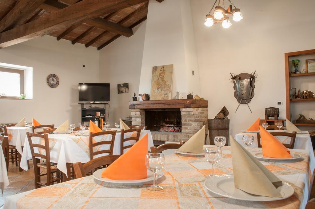 Agriturismo Casella Del Piano Gubbio Eksteriør bilde